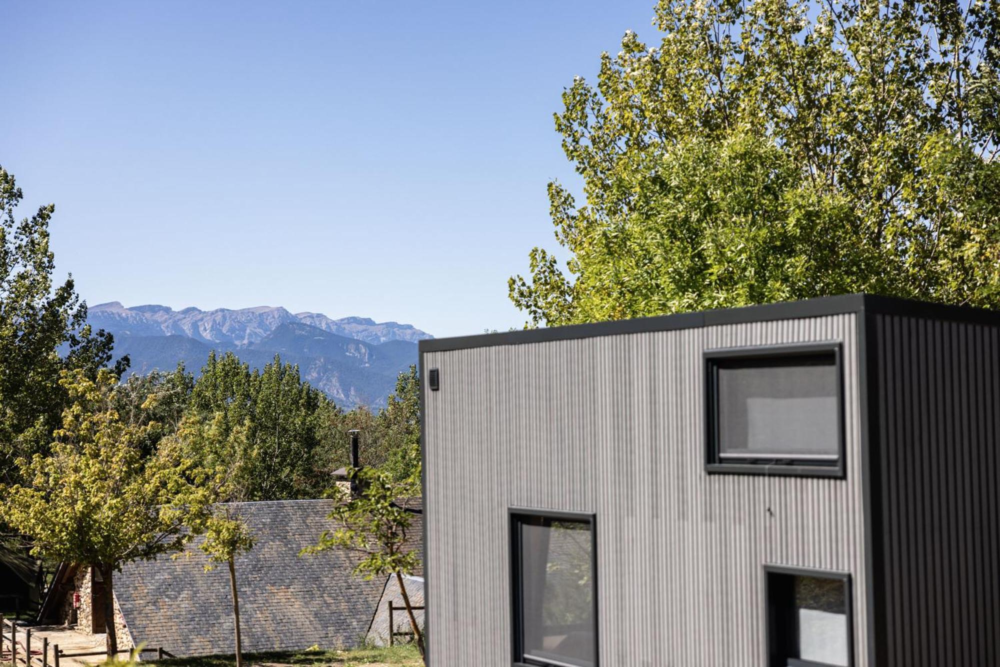 Basecamps Cerdanya Hotel Caixans Стая снимка