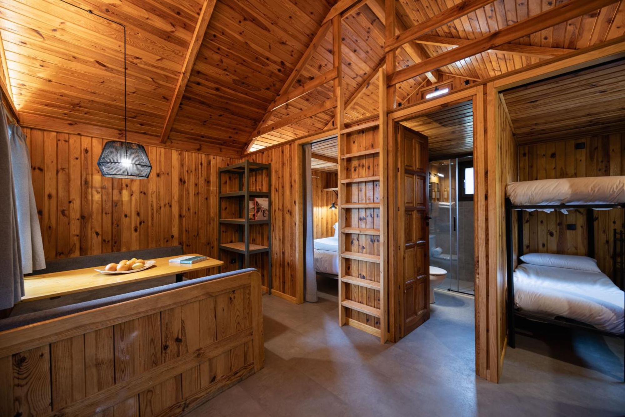 Basecamps Cerdanya Hotel Caixans Стая снимка
