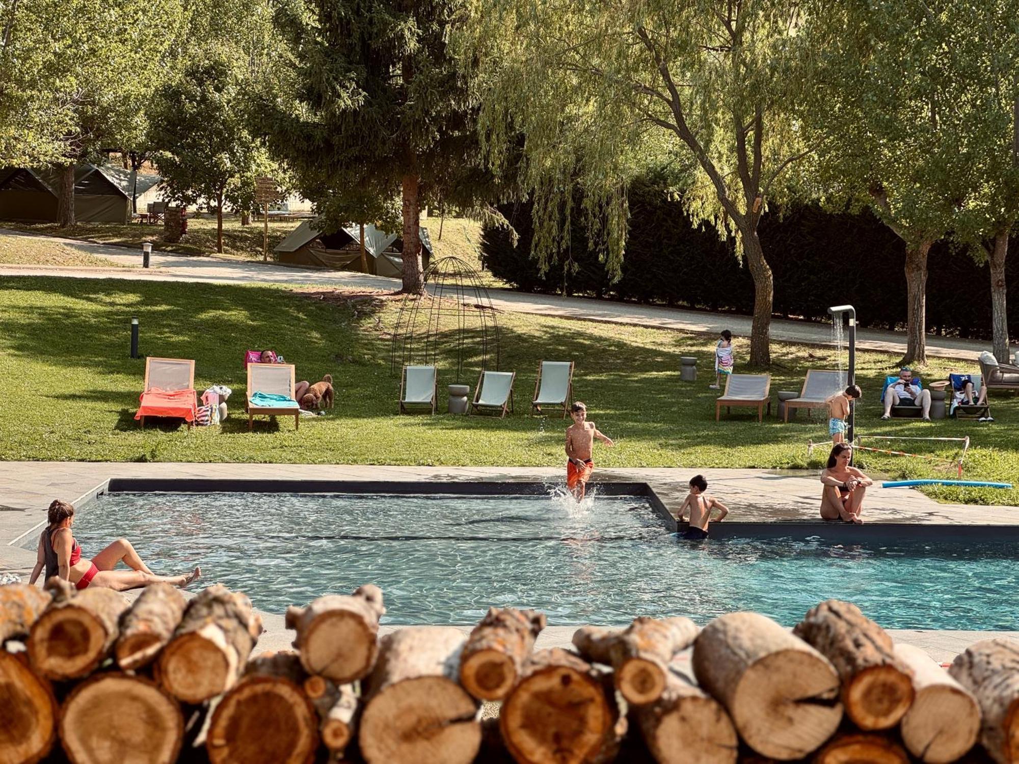 Basecamps Cerdanya Hotel Caixans Екстериор снимка